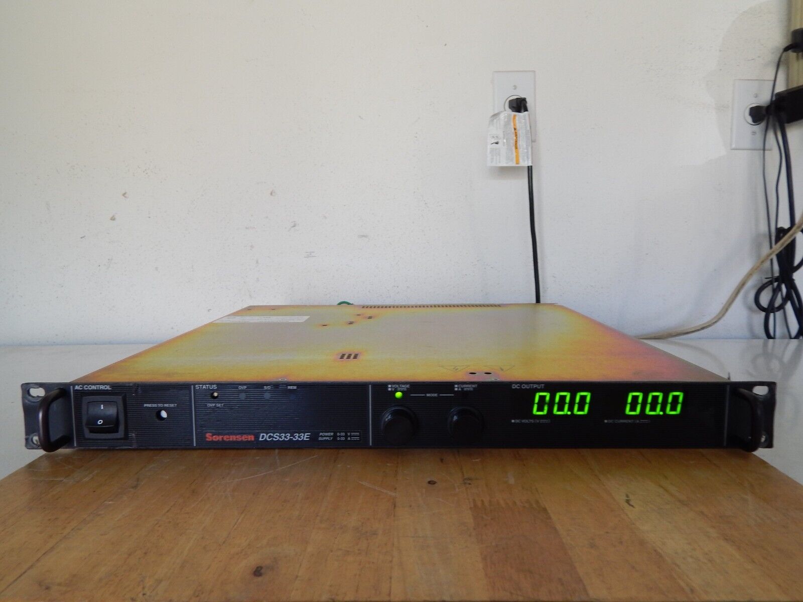 Sorensen DCS33-33E DC Power Supply Sorensen DCS33-33E DC Power Supply